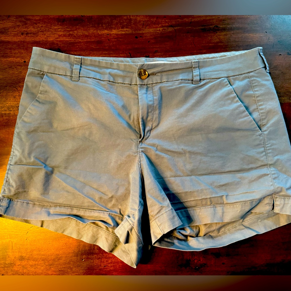 Women’s Everyday Mid-Rise Shorts